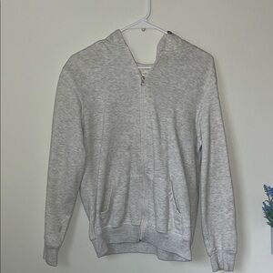 Women’s Gray Zip-Up Sweater